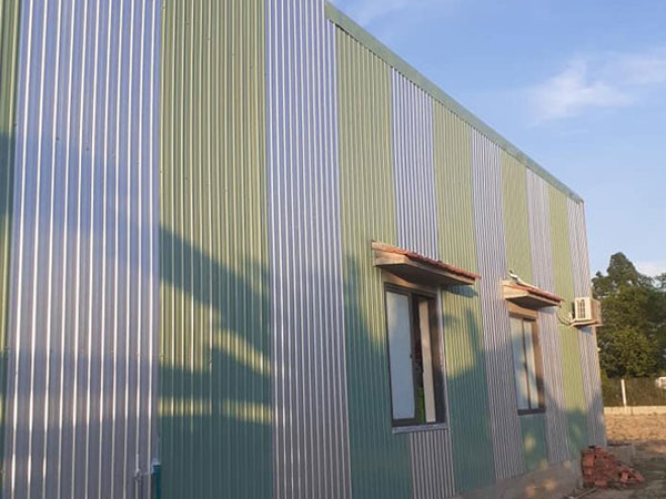 Đóng tôn chống thấm sông vệ